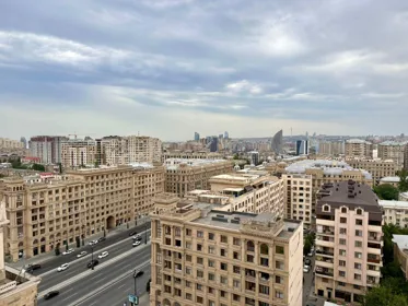 In Baku 110.0 m² apartment is for sale - Image 3