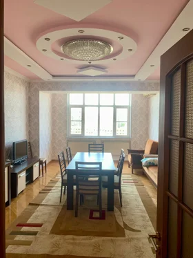 In Baku 178.0 m² apartment is for sale - Image 2