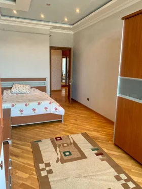In Baku 178.0 m² apartment is for sale - Image 5