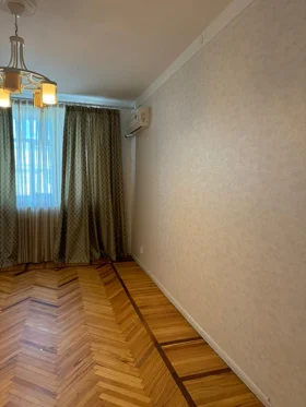 In Baku 90.0 m² apartment is for sale - Image 4