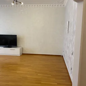 In Baku 140.0 m² apartment is for rent - Image 4