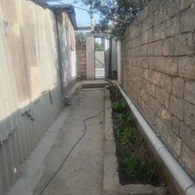 In Baku 60.0 m² house with 3.0 rooms is for sale - Image 3