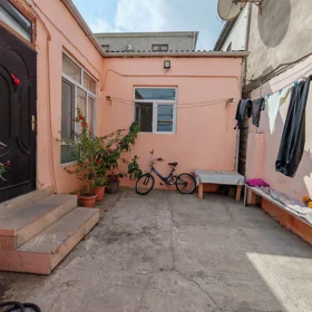 In Khirdalan 110.0 m² house with 3.0 rooms is for sale - Image 2