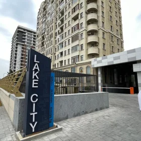 In Baku 82.0 m² apartment is for sale - Image 2