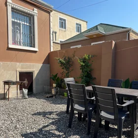In Baku 74.0 m² house with 3.0 rooms is for sale - Image 2