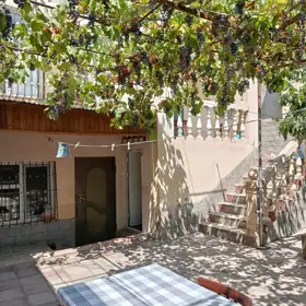In Baku 180.0 m² house with 4.0 rooms is for sale - Image 3