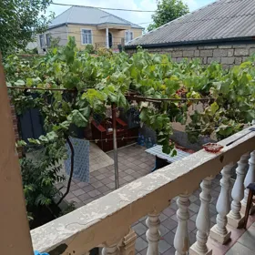 In Baku 180.0 m² house with 4.0 rooms is for sale - Image 5