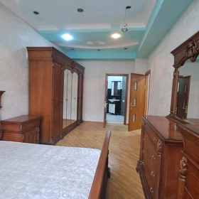 In Baku 180.0 m² apartment is for rent - Изображение 3