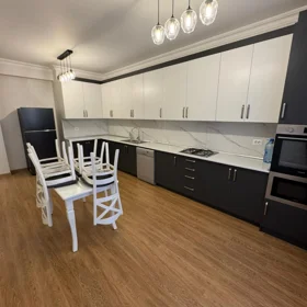 Baku-da 180.0 m2 mənzil kirayə verilir - Şəkil 2