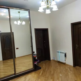 Khirdalan-da 130.0 m2 mənzil satılır - Şəkil 2