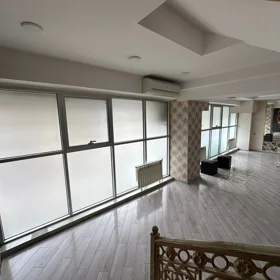 Baku-da 135.0 m2 ofis kirayə verilir - Şəkil 2