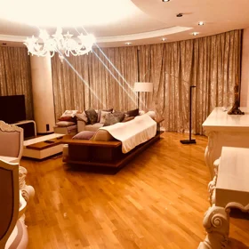 In Baku 217.0 m² apartment is for rent - Image 3