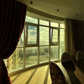 In Baku 250.0 m² apartment is for rent - Image 4