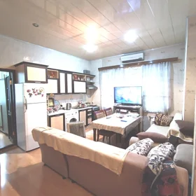 In Baku 70.0 m² apartment is for sale - Image 5