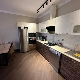 In Baku 109.0 m² apartment is for rent - Image 5