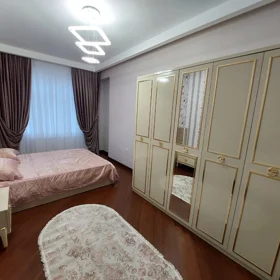 In Baku 80.0 m² apartment is for rent - Image 3