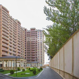 In Baku 77.0 m² apartment is for rent - Image 2