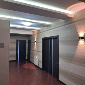 In Baku 131.0 m² apartment is for rent - Image 5