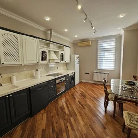 Baku-da 150.0 m2 mənzil kirayə verilir - Şəkil 3