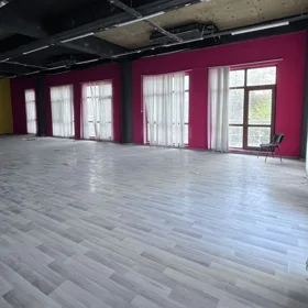 In Baku 301.0 m² commercial is for rent - Image 4