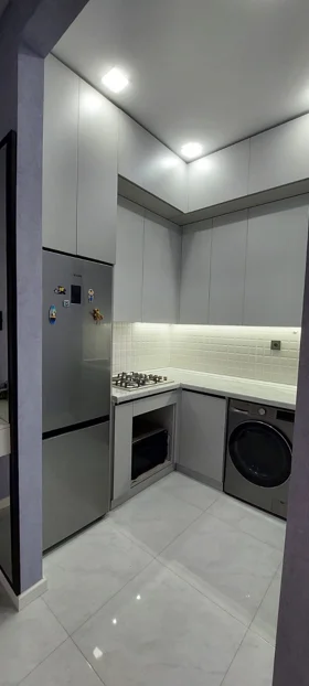 In Baku 64.0 m² apartment is for sale - Image 2