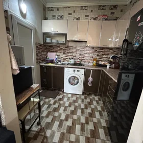 In Baku 130.0 m² house with 4.0 rooms is for sale - Image 3