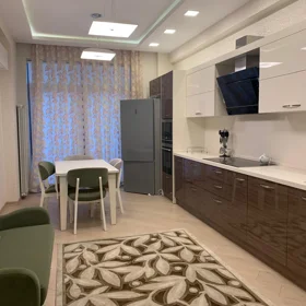 In Baku 220.0 m² apartment is for rent - Image 4