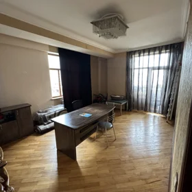 In Baku 113.0 m² apartment is for sale - Image 4