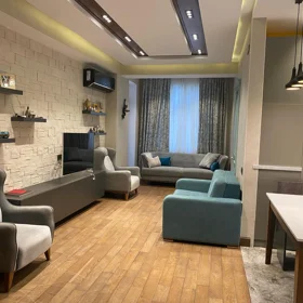 In Baku 100.0 m² apartment is for rent - Image 2