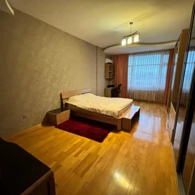 In Baku 136.0 m² apartment is for rent - Image 4