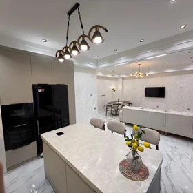 In Baku 130.0 m² apartment is for rent - Image 3