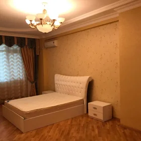 In Baku 160.0 m² apartment is for rent - Image 4