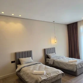 In Baku 158.0 m² apartment is for rent - Image 3