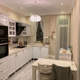 In Baku 135.0 m² apartment is for sale - Image 2