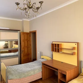 In Baku 130.0 m² apartment is for rent - Image 3