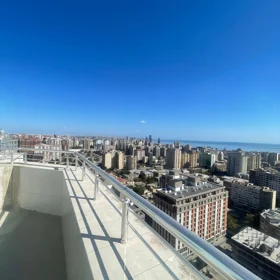 In Baku 232.0 m² apartment is for sale - Image 2