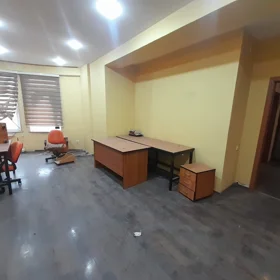 Baku-da 220.0 m2 ofis kirayə verilir - Şəkil 4