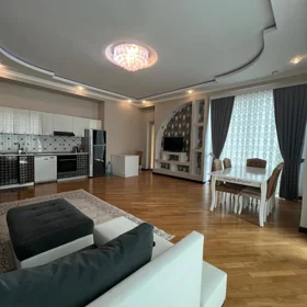 In Baku 125.0 m² apartment is for rent - Image 2