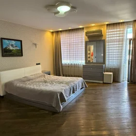 In Baku 180.0 m² apartment is for sale - Изображение 3