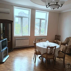 Baku-da 80.0 m2 mənzil kirayə verilir - Şəkil 2