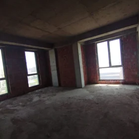 In Baku 142.0 m² apartment is for sale - Image 5