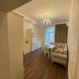 In Baku 90.0 m² apartment is for rent - Image 2