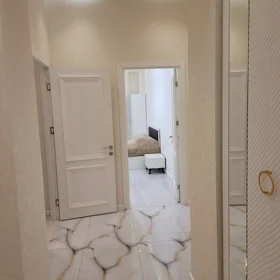 In Baku 80.0 m² apartment is for rent - Image 2