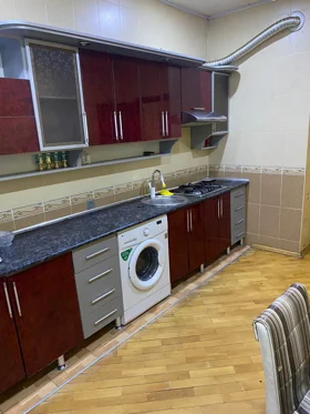 In Baku 91.0 m² apartment is for rent - Image 3