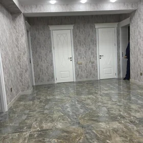 In Baku 139.0 m² apartment is for rent - Image 2