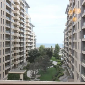 In Baku 216.0 m² apartment is for rent - Image 2