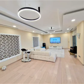 In Baku 340.0 m² apartment is for rent - Image 5