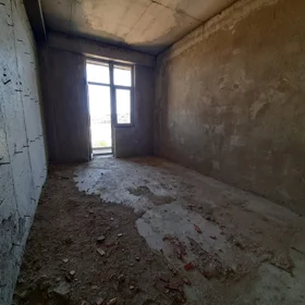 In Baku 98.0 m² apartment is for sale - Image 3