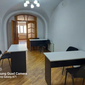 Baku-da 70.0 m2 ofis kirayə verilir - Şəkil 2