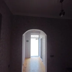 In Baku 130.0 m² house with 2.0 rooms is for sale - Image 2